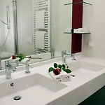 Regina 호텔 3*