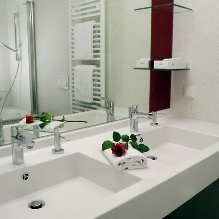 Regina Hotel 3*