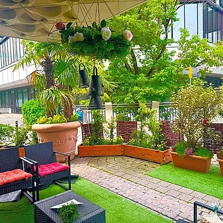 Regina Hotel 3*